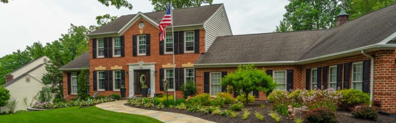 Residential landscape maintenance for West Friendship home