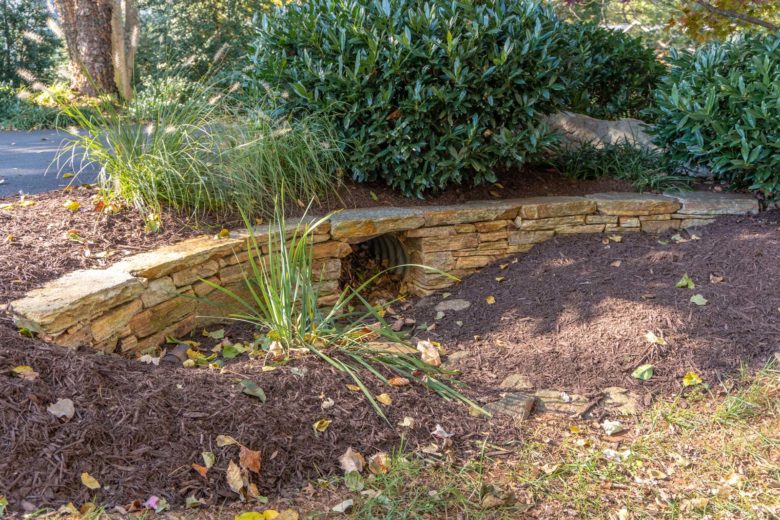Retaining wall